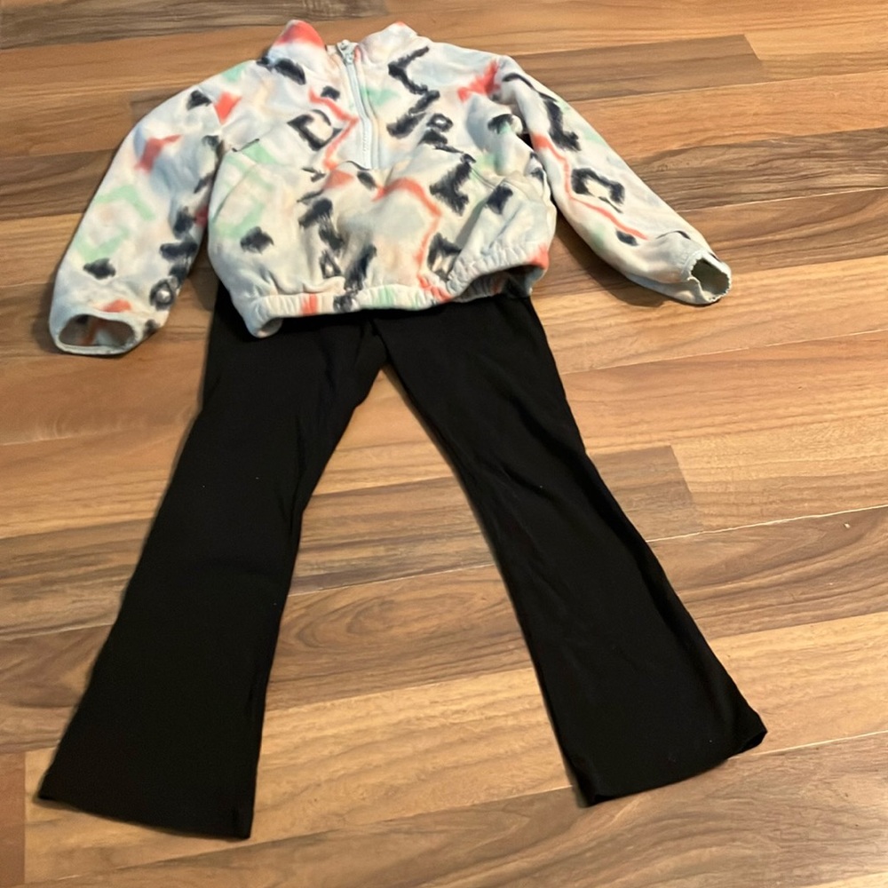Jacket and pants set